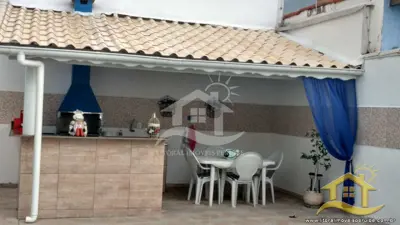 Casa para  no bairro Belmira Novaes, em Peruíbe / São Paulo.
