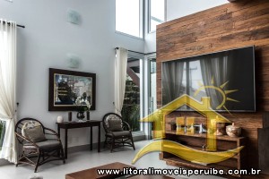 Casa - Assobradada com 5 dormitórios (sendo 5 suite(s)) a 0,00 metros praia.