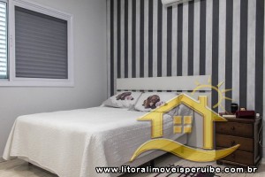 Casa - Assobradada com 5 dormitórios (sendo 5 suite(s)) a 0,00 metros praia.