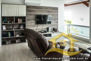 Casa - Assobradada com 5 dormitórios (sendo 5 suite(s)) a 0,00 metros praia.