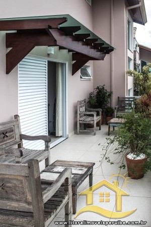 Casa - Assobradada com 5 dormitórios (sendo 5 suite(s)) a 0,00 metros praia.