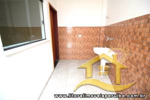 Apartamento - Térreo com 2 quartos (sendo 2 suite(s)) a 700,00 metros praia.