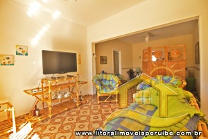 Casa - Térrea com 2 dormitórios (sendo 1 suite(s)) a 50,00 metros praia.