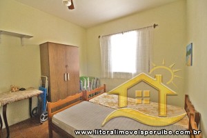 Casa - Térrea com 2 dormitórios (sendo 1 suite(s)) a 50,00 metros praia.