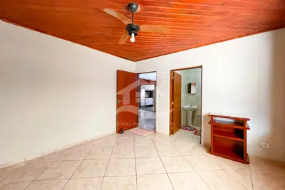 Casa - Térrea com 2 dormitórios (sendo 1 suite(s)) a 1800,00 metros praia.