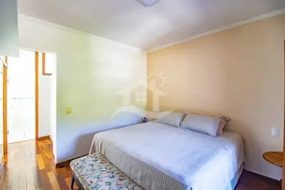 Casa - Sobrado com 3 quartos (sendo 3 suite(s)) a 3,00 metros praia.