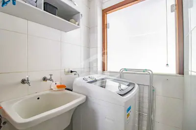 Casa - Sobrado com 3 quartos (sendo 3 suite(s)) a 3,00 metros praia.