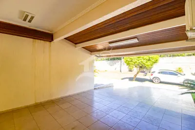 Casa - Sobrado com 3 quartos (sendo 3 suite(s)) a 3,00 metros praia.