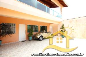 Casa - Sobrado com 3 quartos (sendo 2 suite(s)) a 0,00 metros praia.