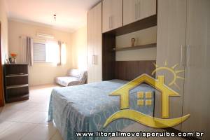 Casa - Sobrado com 3 quartos (sendo 2 suite(s)) a 0,00 metros praia.