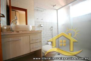 Casa - Sobrado com 3 quartos (sendo 2 suite(s)) a 0,00 metros praia.