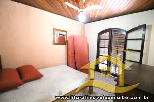 Casa - Sobrado com 3 quartos (sendo 2 suite(s)) a 0,00 metros praia.