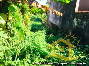 Terreno - Amplo com 0 dormitórios (sendo 0 suite(s)) a 500,00 metros praia.
