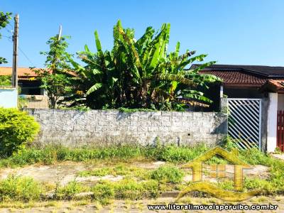 Terreno - Amplo com 0 dormitórios (sendo 0 suite(s)) a 500,00 metros praia.
