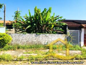 Terreno - Amplo com 0 dormitórios (sendo 0 suite(s)) a 500,00 metros praia.