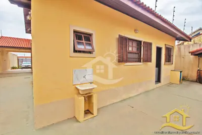 Casa para venda no bairro 59, em Peruíbe / SP.