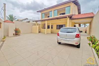 Casa para venda no bairro 59, em Peruíbe / SP.