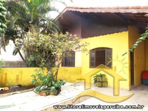 Casa para  no bairro Jardim Barra de Jangadas, em Peruíbe / SP.