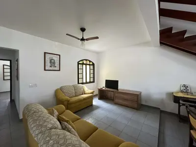 Casa - Térrea com 3 quartos (sendo 1 suite(s)) a 1500,00 metros praia.