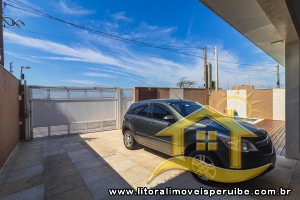 Casa - Sobrado com 5 dormitórios (sendo 5 suite(s)) a 0,00 metros praia.