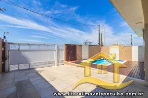 Casa - Sobrado com 5 dormitórios (sendo 5 suite(s)) a 0,00 metros praia.