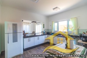 Casa - Sobrado com 5 dormitórios (sendo 5 suite(s)) a 0,00 metros praia.