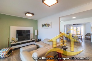 Casa - Sobrado com 5 dormitórios (sendo 5 suite(s)) a 0,00 metros praia.