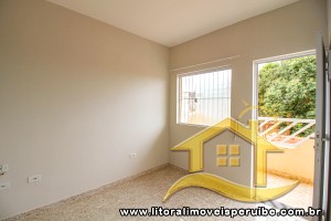 Apartamento - Kitnet com 1 dormitórios (sendo 0 suite(s)) a 1300,00 metros praia.