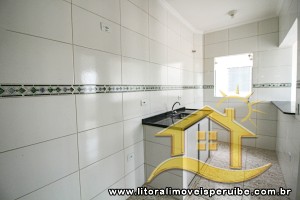 Apartamento - Kitnet com 1 dormitórios (sendo 0 suite(s)) a 1300,00 metros praia.