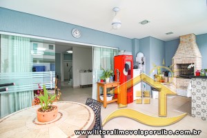 Casa - Assobradada com 3 dormitórios (sendo 3 suite(s)) a 0,00 metros praia.