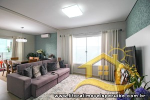 Casa - Assobradada com 3 dormitórios (sendo 3 suite(s)) a 0,00 metros praia.