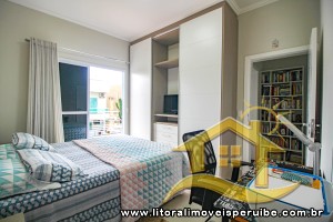 Casa - Assobradada com 3 dormitórios (sendo 3 suite(s)) a 0,00 metros praia.
