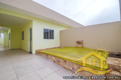 Casa - Térrea com 2 quartos (sendo 1 suite(s)) a 2000,00 metros praia.