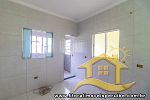 Casa - Térrea com 2 quartos (sendo 1 suite(s)) a 2000,00 metros praia.
