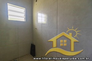 Casa - Térrea com 2 quartos (sendo 1 suite(s)) a 2000,00 metros praia.
