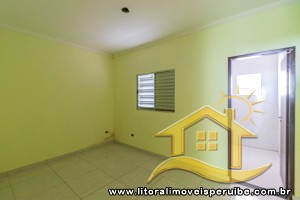 Casa - Térrea com 2 quartos (sendo 1 suite(s)) a 2000,00 metros praia.