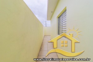 Casa - Térrea com 2 quartos (sendo 1 suite(s)) a 2000,00 metros praia.