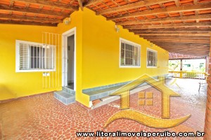 Casa - Sobrado com 8 dormitórios (sendo 2 suite(s)) a 0,00 metros praia.