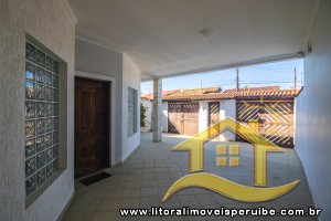 Casa para venda no bairro 56, em Peruíbe / SP.