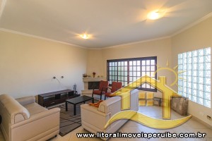 Casa para venda no bairro 56, em Peruíbe / SP.