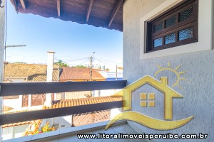 Casa para venda no bairro 56, em Peruíbe / SP.