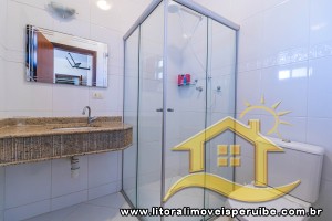 Casa para venda no bairro 56, em Peruíbe / SP.