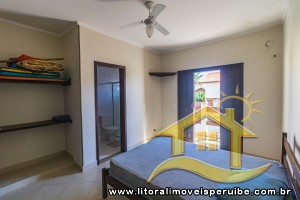 Casa para venda no bairro 56, em Peruíbe / SP.