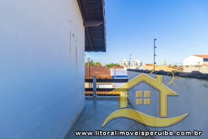 Casa para venda no bairro 56, em Peruíbe / SP.