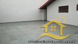 Casa - Térrea com Edícula com 2 quartos (sendo 0 suite(s)) a 2500 metros praia.