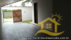 Casa - Térrea com Edícula com 2 quartos (sendo 0 suite(s)) a 2500 metros praia.