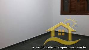 Casa - Térrea com Edícula com 2 quartos (sendo 0 suite(s)) a 2500 metros praia.