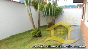 Casa - Térrea com Edícula com 2 quartos (sendo 0 suite(s)) a 2500 metros praia.