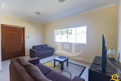 Casa - Sobrado com 4 dormitórios (sendo 4 suite(s)) a 300,00 metros praia.