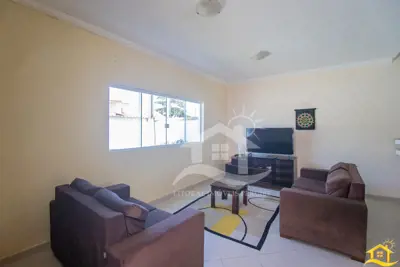 Casa - Sobrado com 4 dormitórios (sendo 4 suite(s)) a 300,00 metros praia.